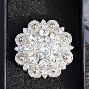 SCARF SLIDE- CLEAR & AB RHINESTONE CONCHO W/ALL HARDWARE ATTACHED - NEW IN BOX